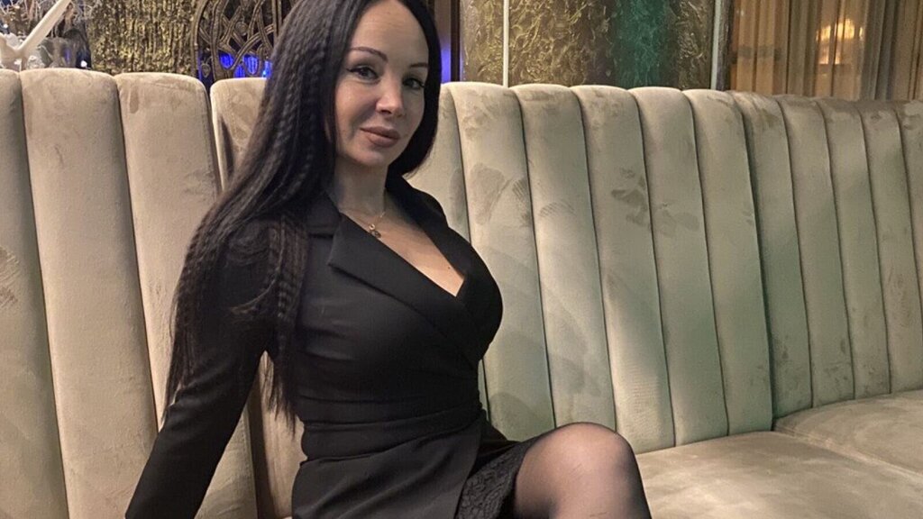 MonicaManu